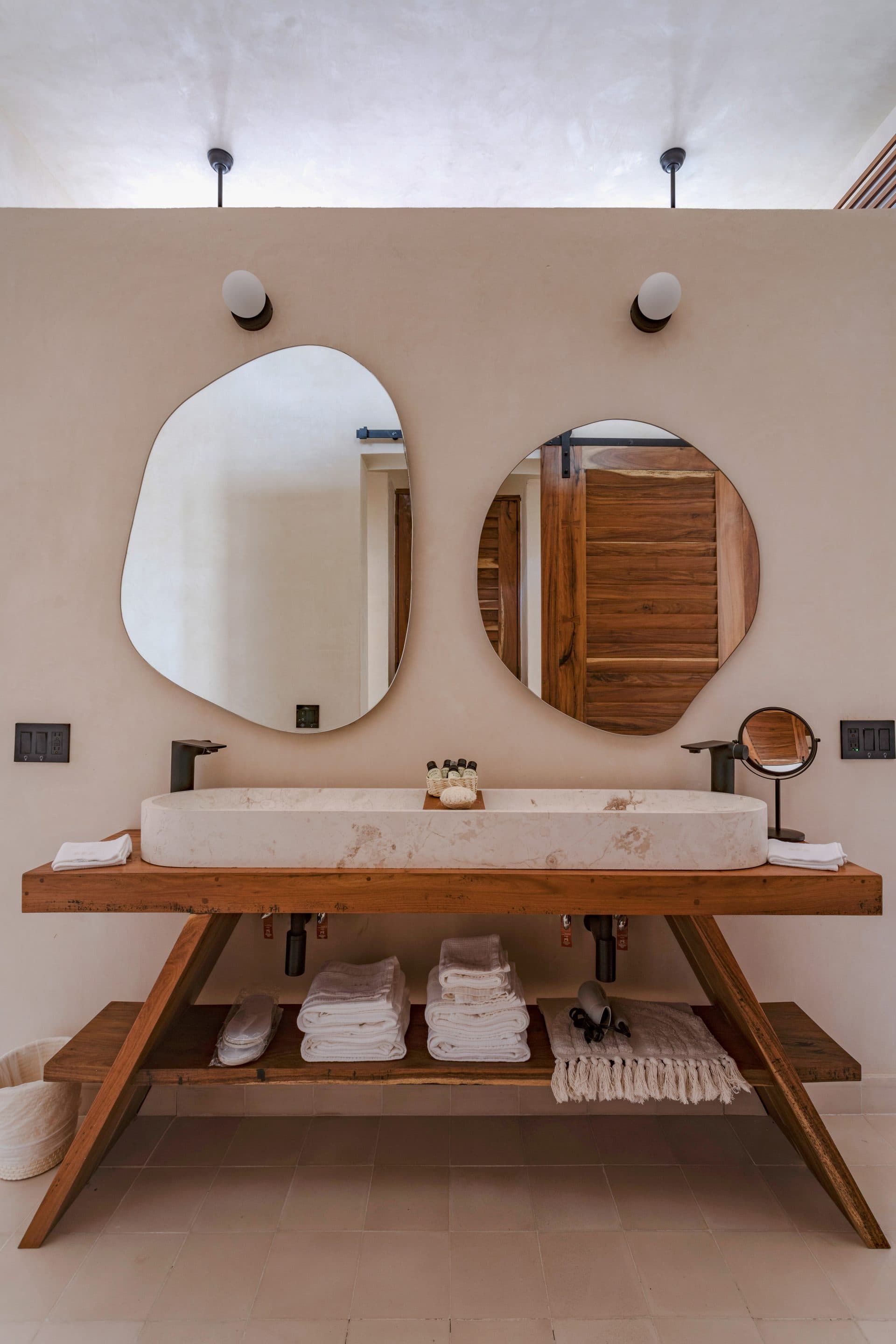 Casa Piedra 15